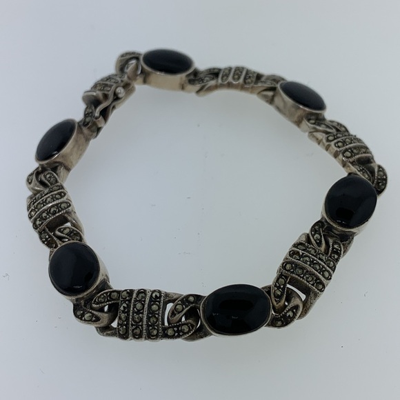 Vintage Marcasite, Onyx and Sterling Silver Bracelet - Picture 5 of 7